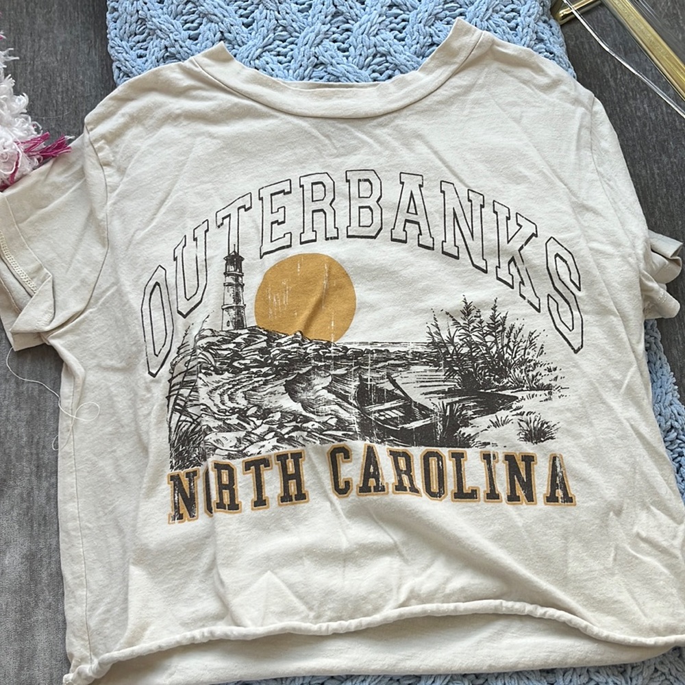 Women’s Originality Outer Banks T-Shirt XS